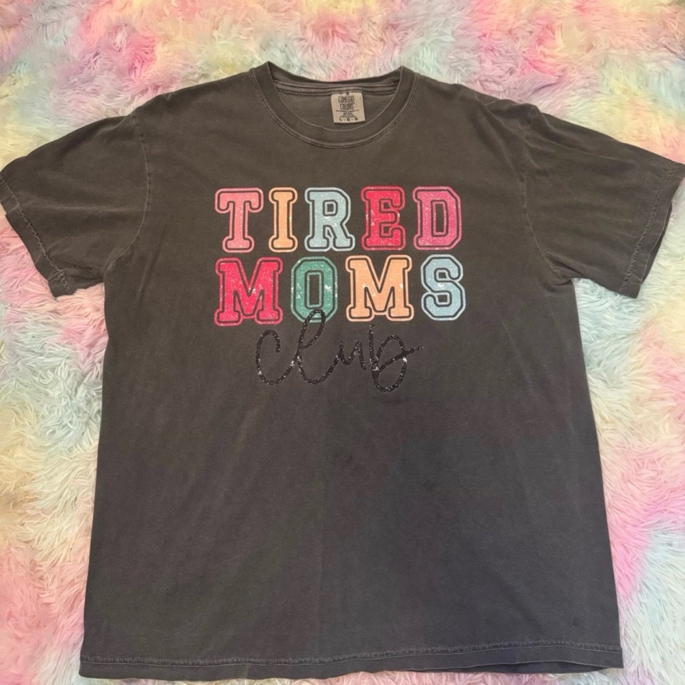 Mama Comfort Colors Graphic Tee  Large